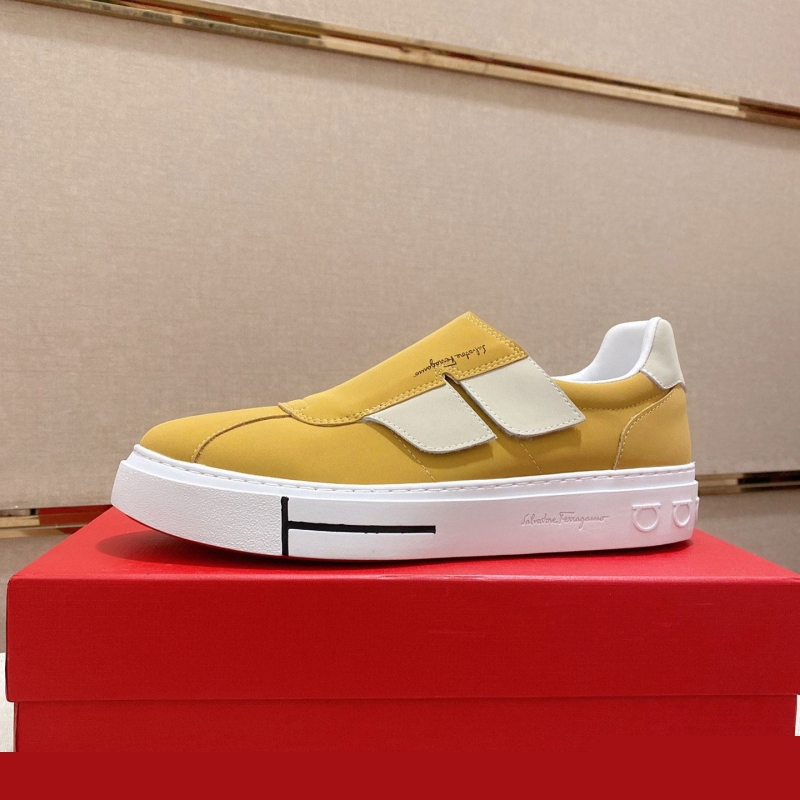 G*u*i casual shoes